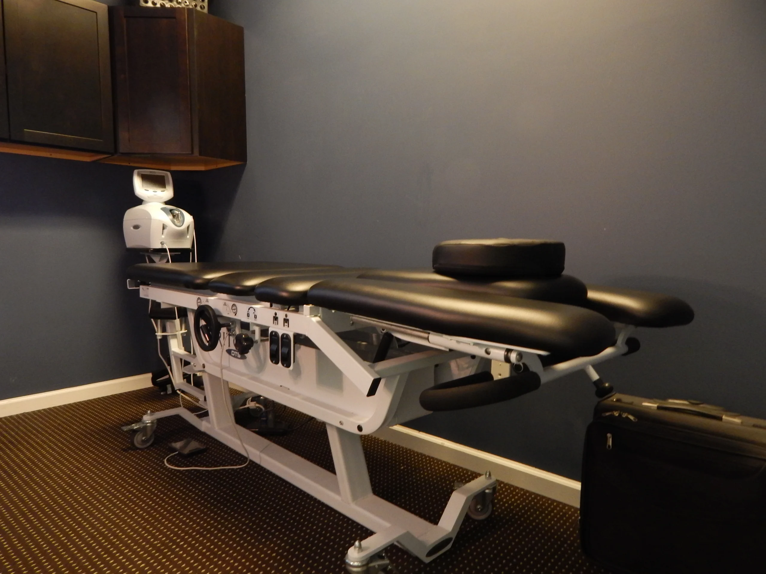 Cornerstone Hiram Chiropractic and Spine Center Spinal Decompression Office Tour